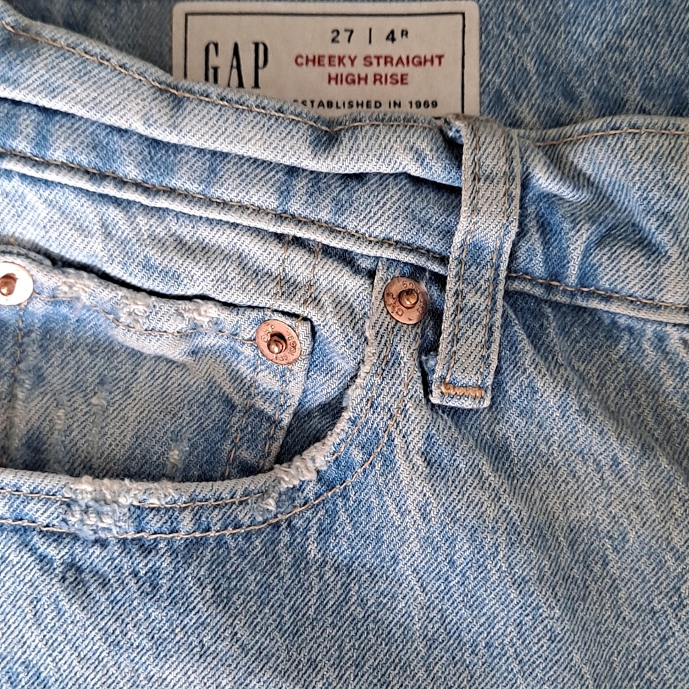 GAP Cheeky Straight